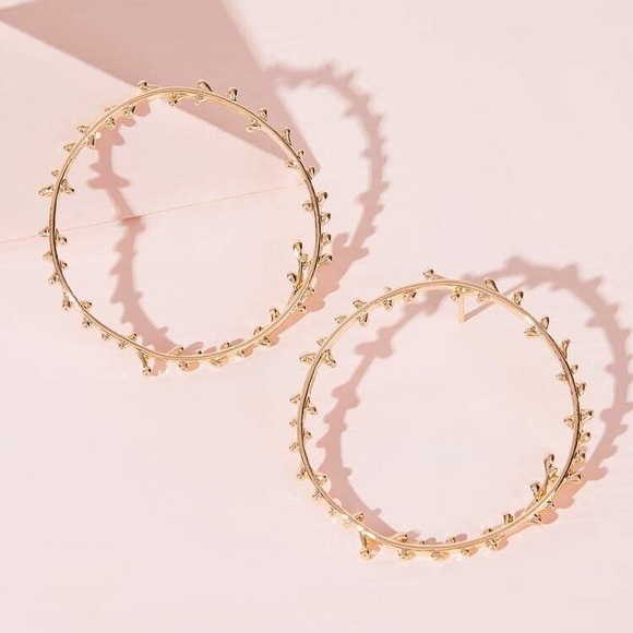 💕3/$30 Gold Branch Hoop Earrings - Picture 2 of 3